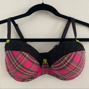 🌺Betsey Johnson Intimates Bra34DD🌺Matching NWT Boyshort Panty M